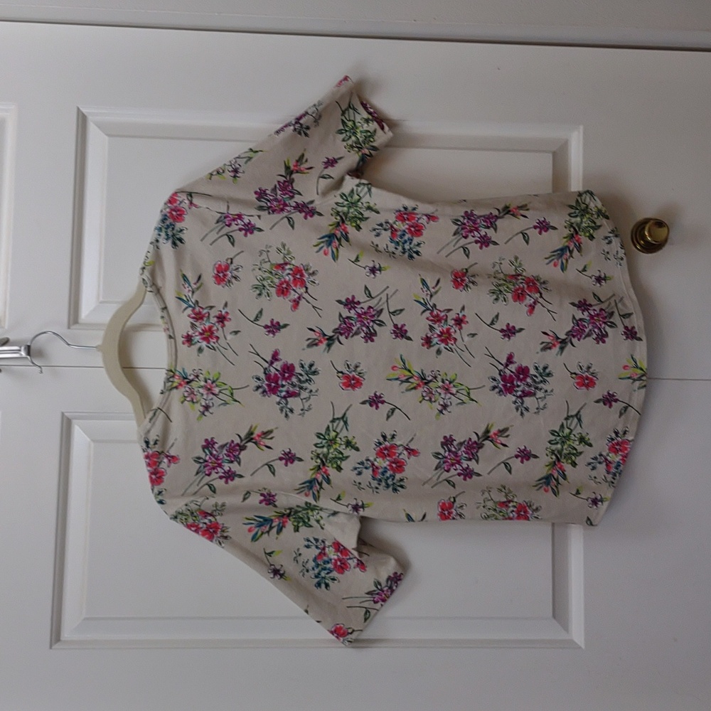 Time And Tru Women's All Cotton Elbow Sleeve Scoop Neck Floral Pullover Tee - Picture 9 of 9